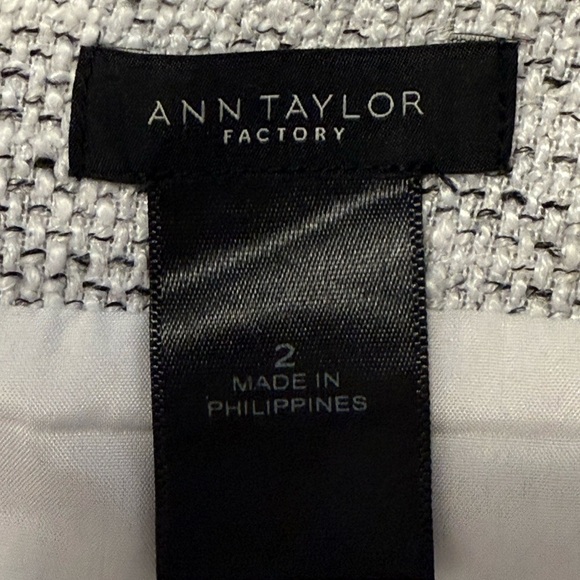 Ann Taylor Factory Gray Tweed style Mini Skirt Gray 2 - Picture 5 of 7